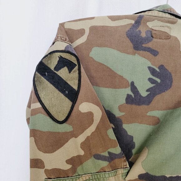 US Army 80s Woodland Camo Combat Jacket 1st CAVALRY Hell on Wheels THORNTON M/S - Picture 5 of 12